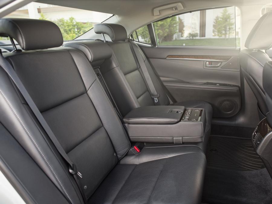  Lexus ES350 2013 года  (CIS) (фото 20 из 26)